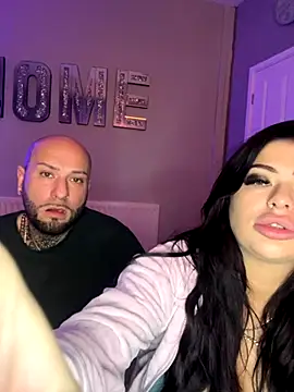 ciaraandbenzo online show from September 21, 2025, 9:53 pm