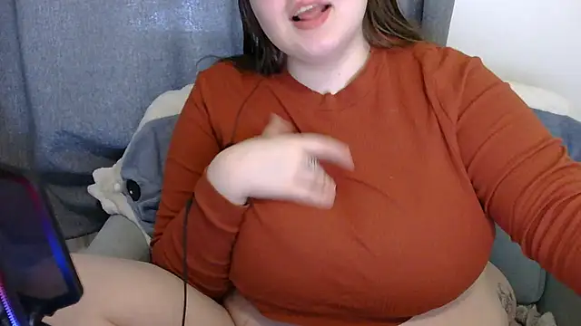 brattyprincessemma online show from February 19, 2026, 2:36 pm