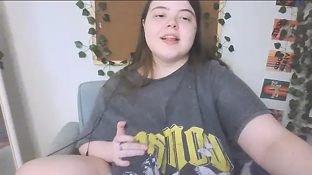 Snapshot of brattyprincessemma chatting on October 10, 2025, 6:09 pm brattyprincessemma online show from October 10, 2025, 6:09 pm