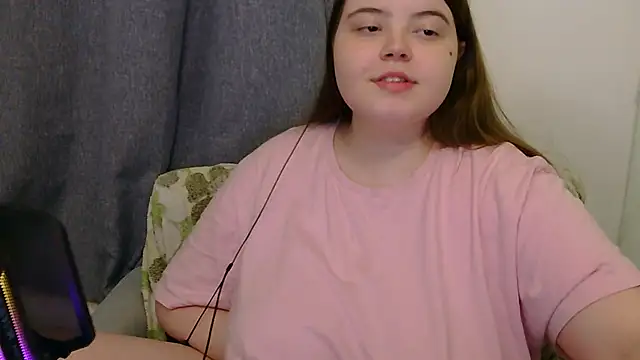 Snapshot of brattyprincessemma chatting on October 31, 2025, 7:54 pm brattyprincessemma online show from October 31, 2025, 7:54 pm