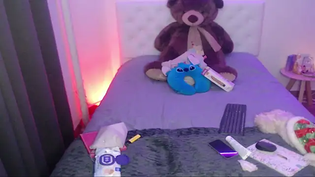 Snapshot of kylie444_ chatting on December 1, 2025, 7:59 pm kylie444 online show from December 1, 2025, 7:59 pm