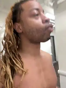 Snapshot of Diodre_Benyoon chatting on March 16, 2026, 3:04 pm Diodre Benyoon online show from March 16, 2026, 3:04 pm