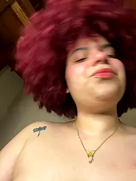 Snapshot of Enyagleam_ chatting on October 23, 2025, 2:32 am Enyagleam online show from October 23, 2025, 2:32 am