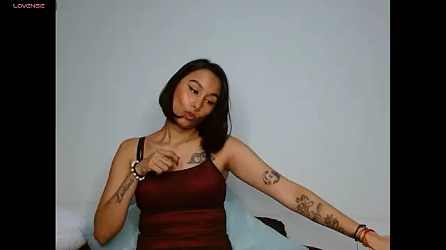 Gia Lee online show from March 13, 2026, 3:44 am