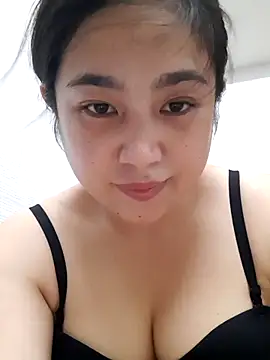 Snapshot of Minn-cute chatting on October 31, 2025, 5:04 am Minn-cute online show from October 31, 2025, 5:04 am