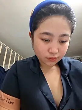 Snapshot of Minn-cute chatting on March 3, 2026, 4:19 am Minn-cute online show from March 3, 2026, 4:19 am