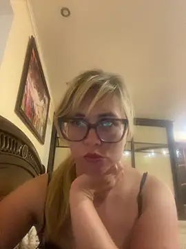 Snapshot of Crystal00Girl chatting on September 17, 2025, 9:17 pm Crystal00Girl online show from September 17, 2025, 9:17 pm