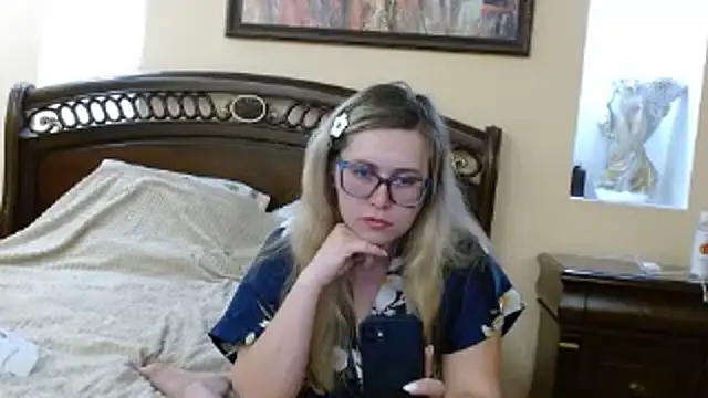 Snapshot of Crystal00Girl chatting on November 22, 2025, 4:28 pm Crystal00Girl online show from November 22, 2025, 4:28 pm