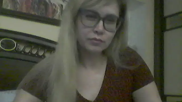 Snapshot of Crystal00Girl chatting on October 31, 2025, 9:54 pm Crystal00Girl online show from October 31, 2025, 9:54 pm