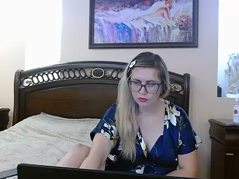 Snapshot of Crystal00Girl chatting on November 11, 2025, 9:31 pm Crystal00Girl online show from November 11, 2025, 9:31 pm