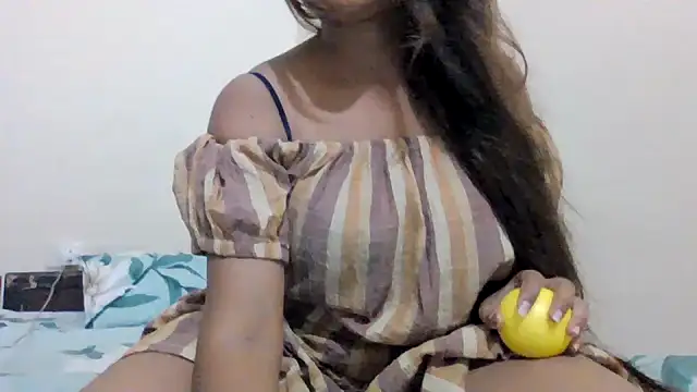 Snapshot of Little_toy_girl chatting on July 7, 2026, 5:43 am Little toy girl online show from July 7, 2026, 5:43 am