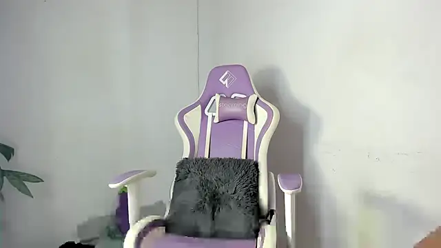 Snapshot of Valery_mz chatting on October 30, 2025, 11:23 pm Valery mz online show from October 30, 2025, 11:23 pm