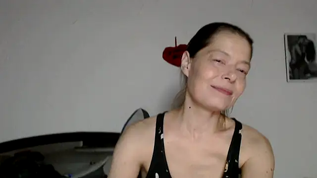 SexySarah177 online show from February 8, 2026, 9:23 pm