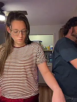 Mommasaurrex online show from October 29, 2025, 2:21 am