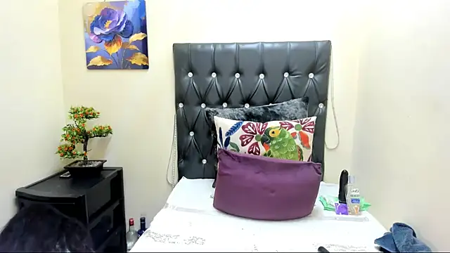 Snapshot of Toxicfantasy4u chatting on November 13, 2025, 6:34 pm Toxicfantasy4u online show from November 13, 2025, 6:34 pm