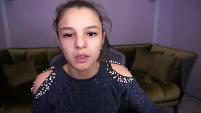 AnitaBambie online show from December 2, 2025, 2:19 pm