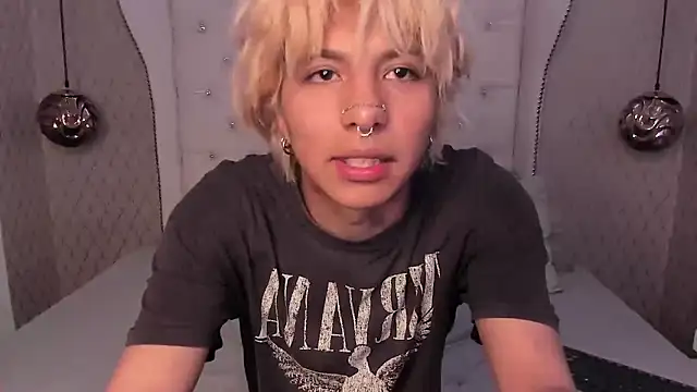 OliIverr22 online show from October 27, 2025, 5:25 pm