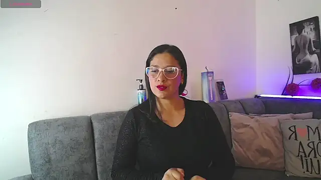 Alana steel 1 online show from March 3, 2026, 7:32 pm