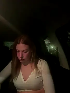 Snapshot of Chloemillerrxx chatting on November 16, 2025, 8:24 pm Chloemillerrxx online show from November 16, 2025, 8:24 pm