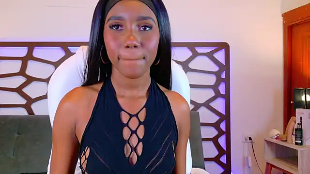 alexandra crox online show from September 25, 2025, 2:01 pm