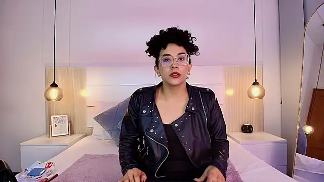 alehia cute online show from October 13, 2025, 11:16 pm