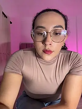 alehia cute online show from July 7, 2026, 1:41 am
