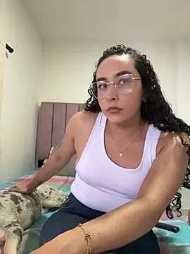 alehia cute online show from July 30, 2026, 9:47 pm