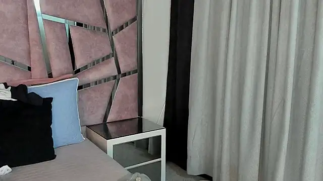 HaileyDuke online show from October 25, 2025, 11:42 am