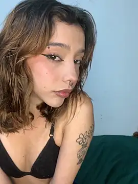 miarose- online show from September 23, 2025, 11:23 pm