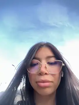 Snapshot of Maddy_Piink chatting on November 7, 2025, 9:52 pm Maddy Piink online show from November 7, 2025, 9:52 pm