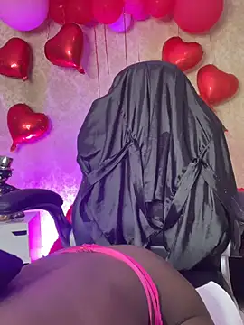 Snapshot of MorenaLush_Eup chatting on March 3, 2026, 12:06 am MorenaLush Eup online show from March 3, 2026, 12:06 am