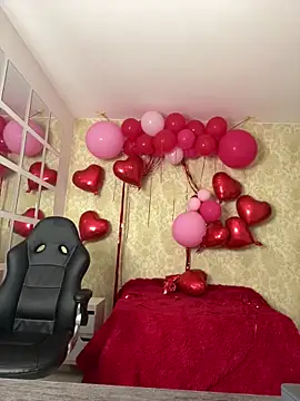 Snapshot of MorenaLush_Eup chatting on February 24, 2026, 12:33 am MorenaLush Eup online show from February 24, 2026, 12:33 am