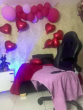 Snapshot of MorenaLush_Eup chatting on March 11, 2026, 2:49 am MorenaLush Eup online show from March 11, 2026, 2:49 am