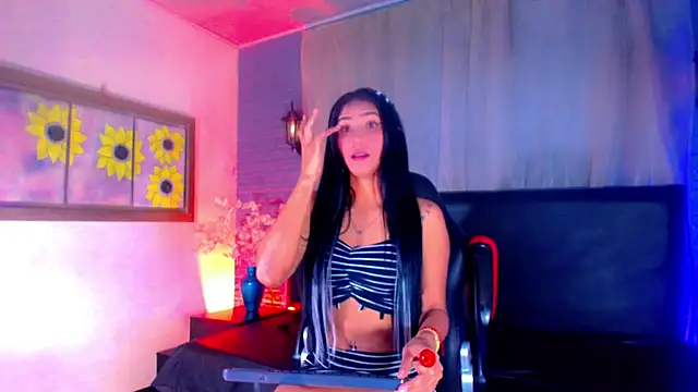 Juliette Miel online show from November 5, 2025, 2:58 am