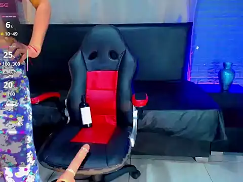 Juliette Miel online show from November 18, 2025, 3:21 am