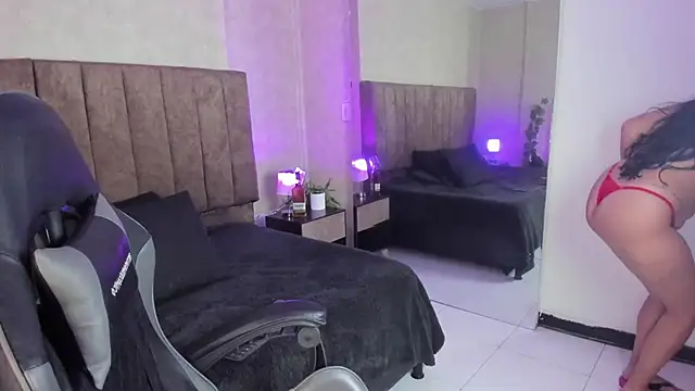 Snapshot of JulietaRioss chatting on November 8, 2025, 12:31 pm JulietaRioss online show from November 8, 2025, 12:31 pm