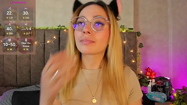 LanaMills  online show from February 21, 2026, 6:04 am