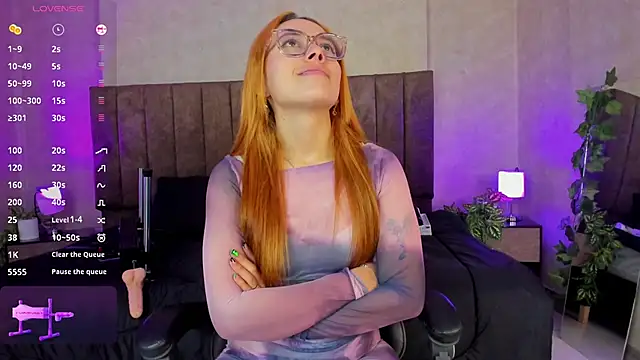 LanaMills  online show from October 22, 2025, 5:18 am