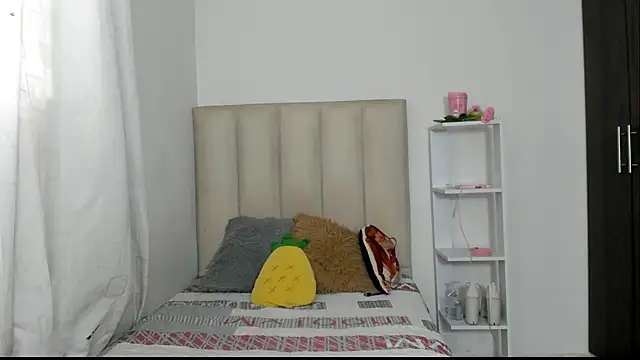 ImEmily444 online show from January 14, 2026, 10:13 pm