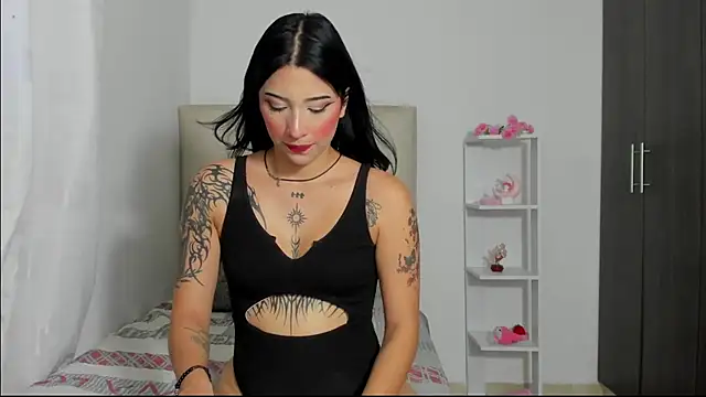 Snapshot of ImEmily444 chatting on November 24, 2025, 10:21 pm ImEmily444 online show from November 24, 2025, 10:21 pm