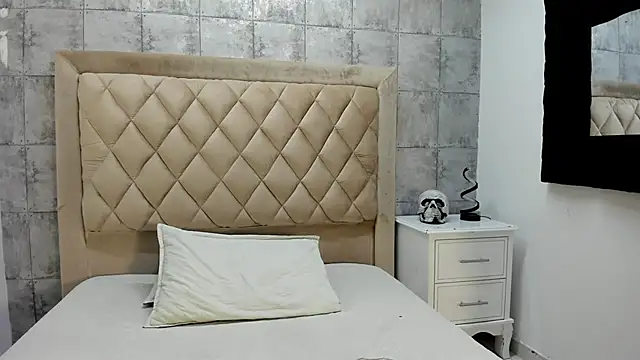 Snapshot of AphroditeSweet chatting on November 19, 2025, 9:59 pm AphroditeSweet online show from November 19, 2025, 9:59 pm