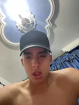 Snapshot of May_Blackx chatting on September 27, 2025, 4:29 am May Blackx online show from September 27, 2025, 4:29 am