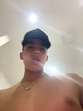 Snapshot of May_Blackx chatting on September 29, 2025, 6:20 am May Blackx online show from September 29, 2025, 6:20 am