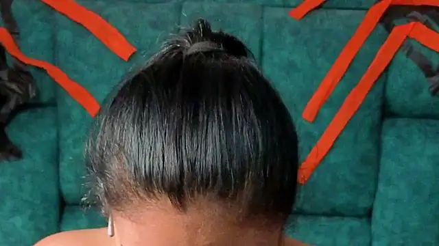 Snapshot of EmilyGala chatting on October 28, 2025, 8:52 pm EmilyGala online show from October 28, 2025, 8:52 pm