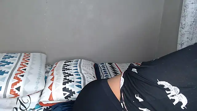 Lunalee online show from January 14, 2026, 6:11 pm