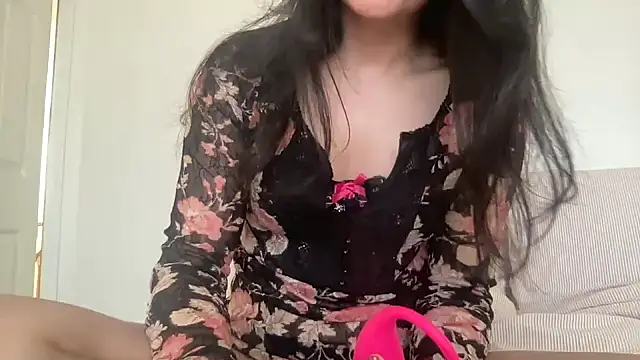 fairypixie online show from February 11, 2026, 5:57 pm