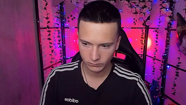 ZackNeal online show from September 9, 2025, 5:39 am