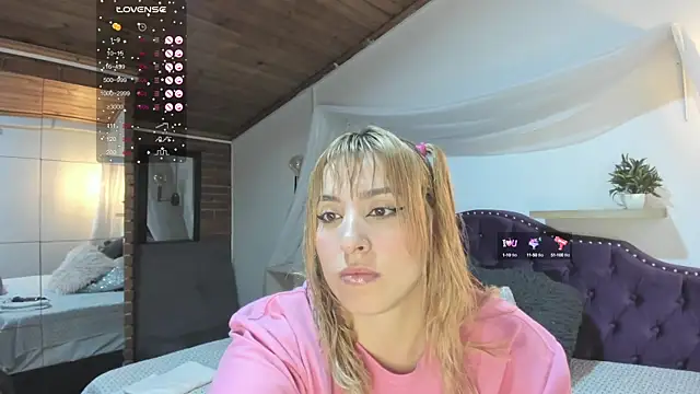 Snapshot of Saarah_08 chatting on September 20, 2025, 12:54 pm Saarah 08 online show from September 20, 2025, 12:54 pm