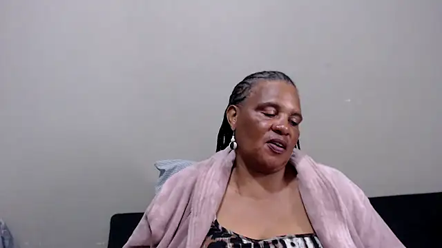 Snapshot of GrandBustyMelon chatting on March 17, 2026, 7:11 am GrandBustyMelon online show from March 17, 2026, 7:11 am