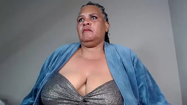 Snapshot of GrandBustyMelon chatting on October 21, 2025, 1:49 am GrandBustyMelon online show from October 21, 2025, 1:49 am